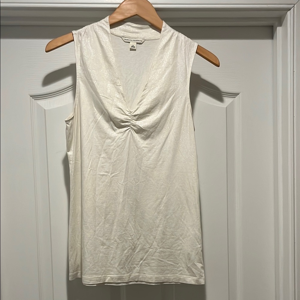 Banana Republic Cream  shimmer Sleeveless Blouse